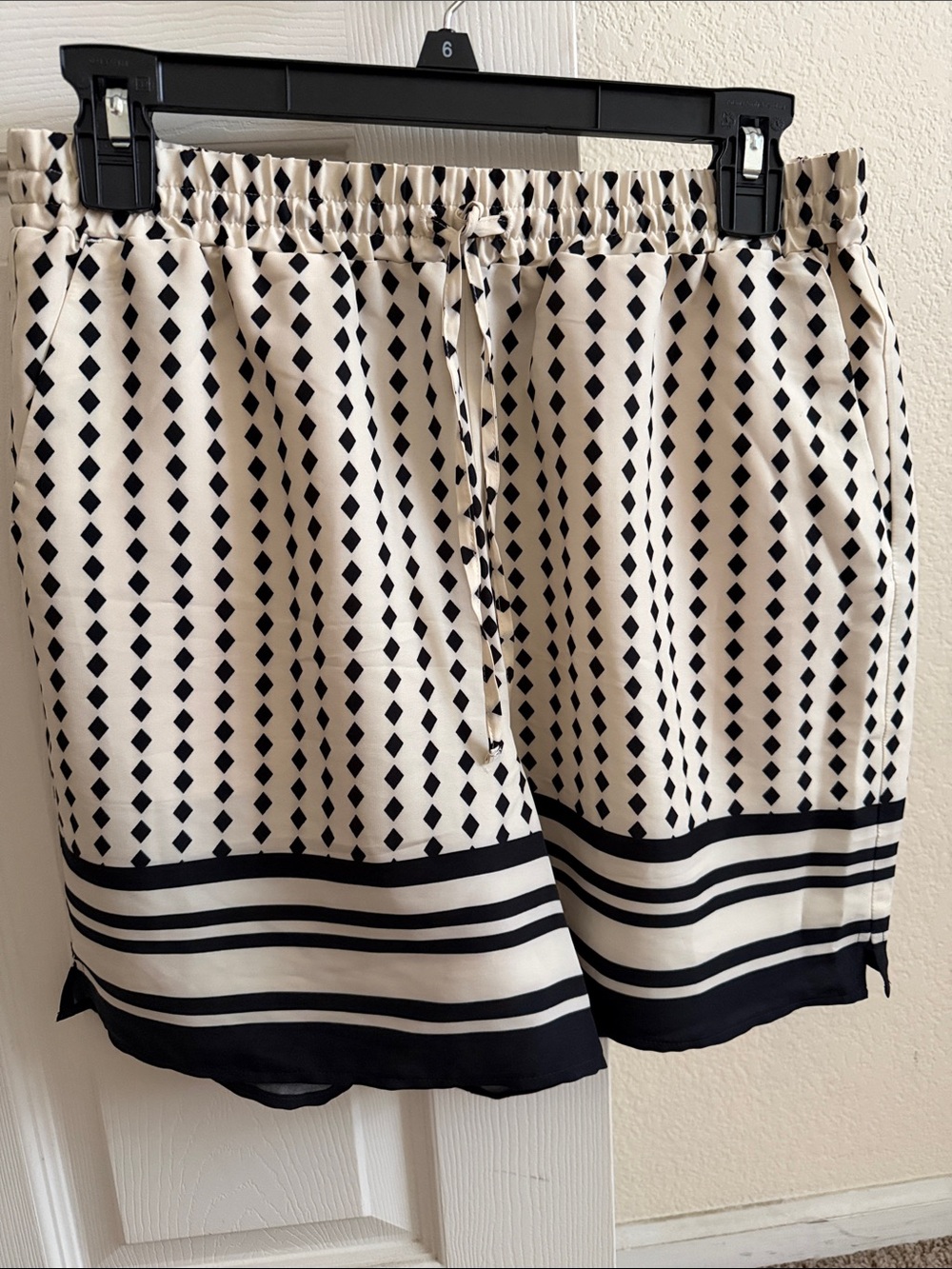 Express Black & Cream Diamond Print Drawstring Shorts